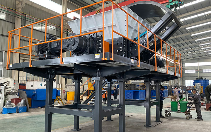 DS72系列 雙軸撕碎機工作原理