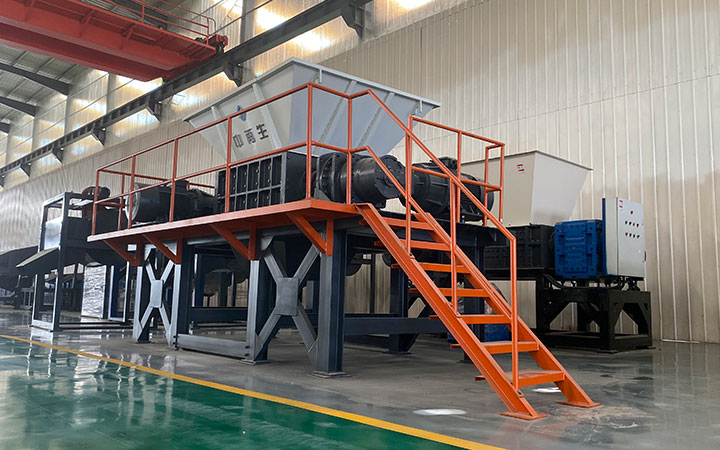 DS46系列 雙軸撕碎機工作原理